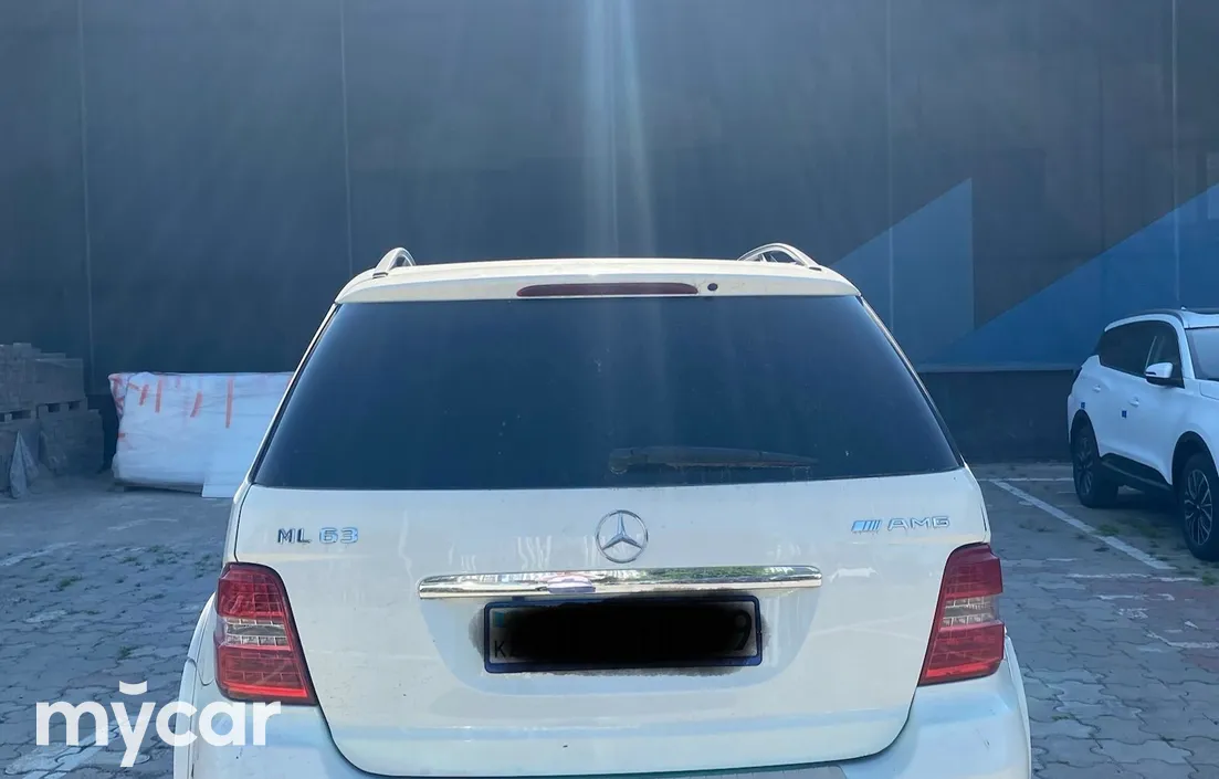 Mercedes-Benz M-Класс 2006