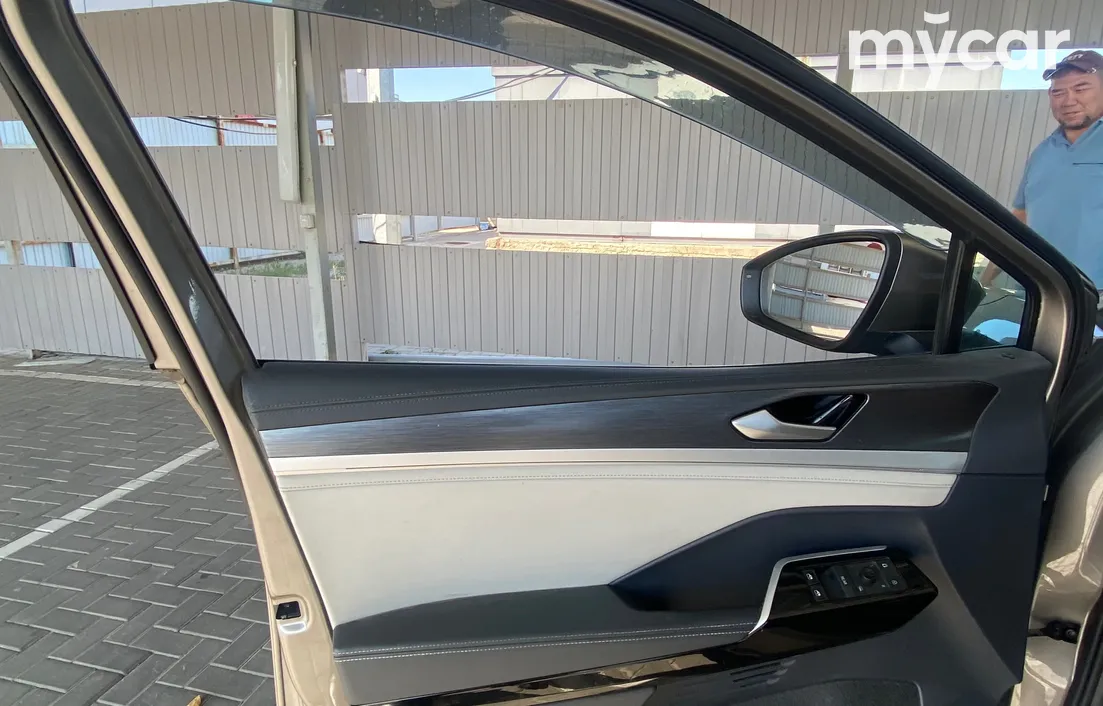 Volkswagen ID.6 2022