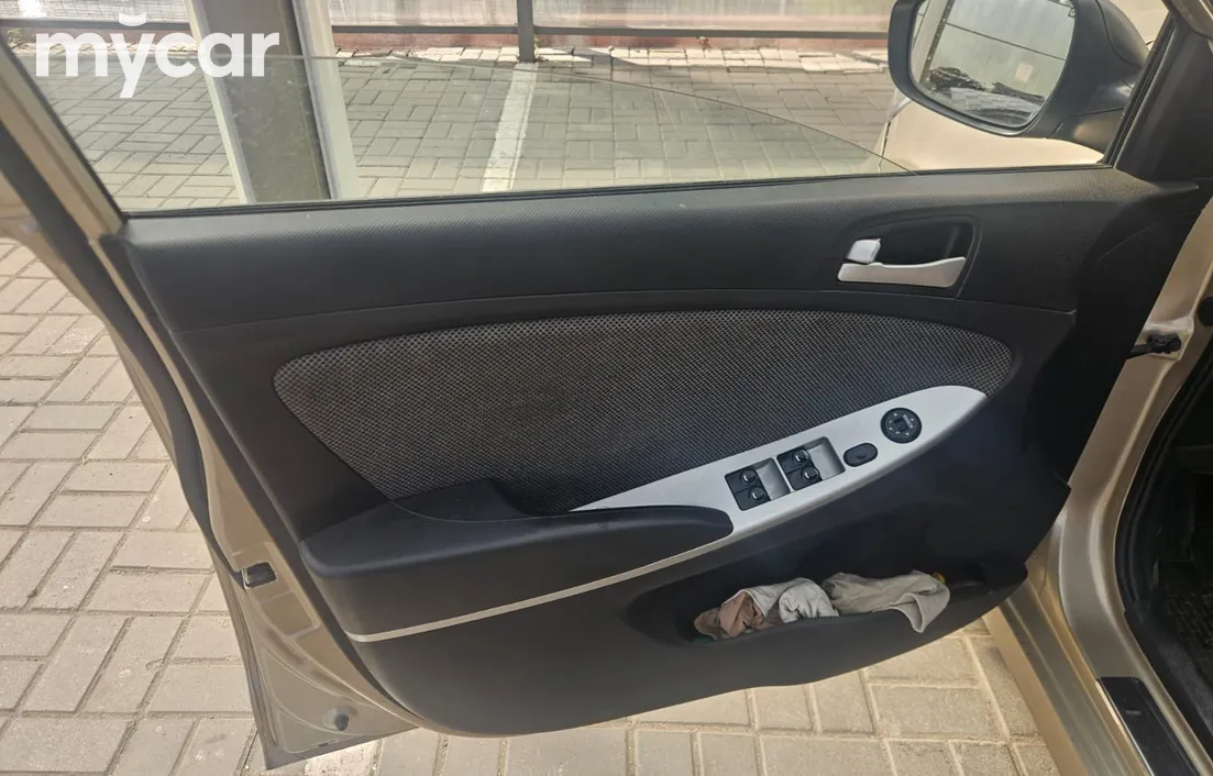 Hyundai Accent 2013