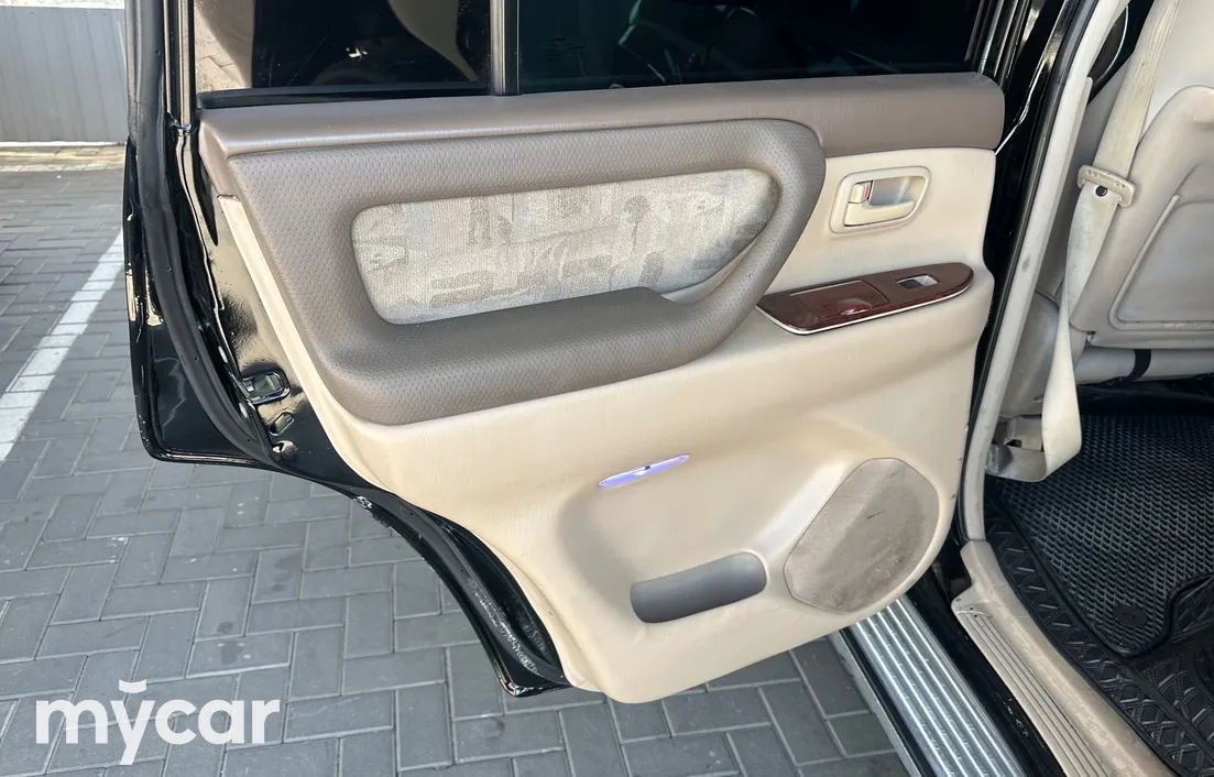 Toyota Land Cruiser 2000