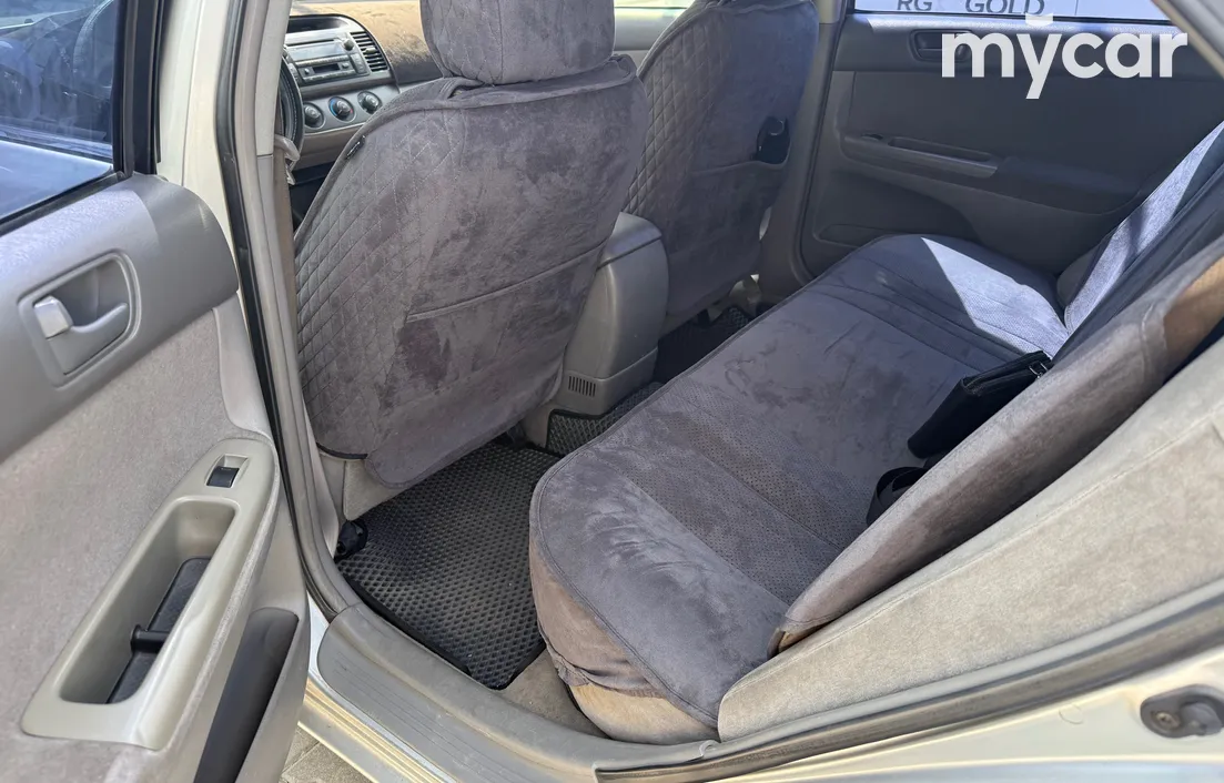Toyota Camry 2004