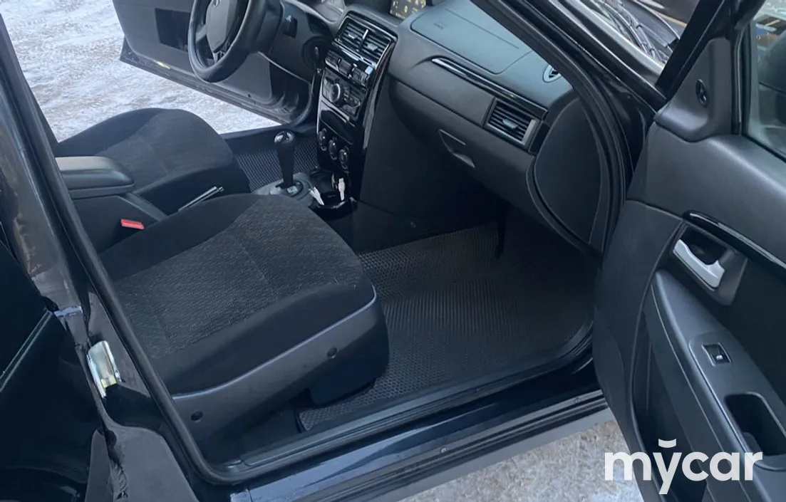 LADA Priora 2015