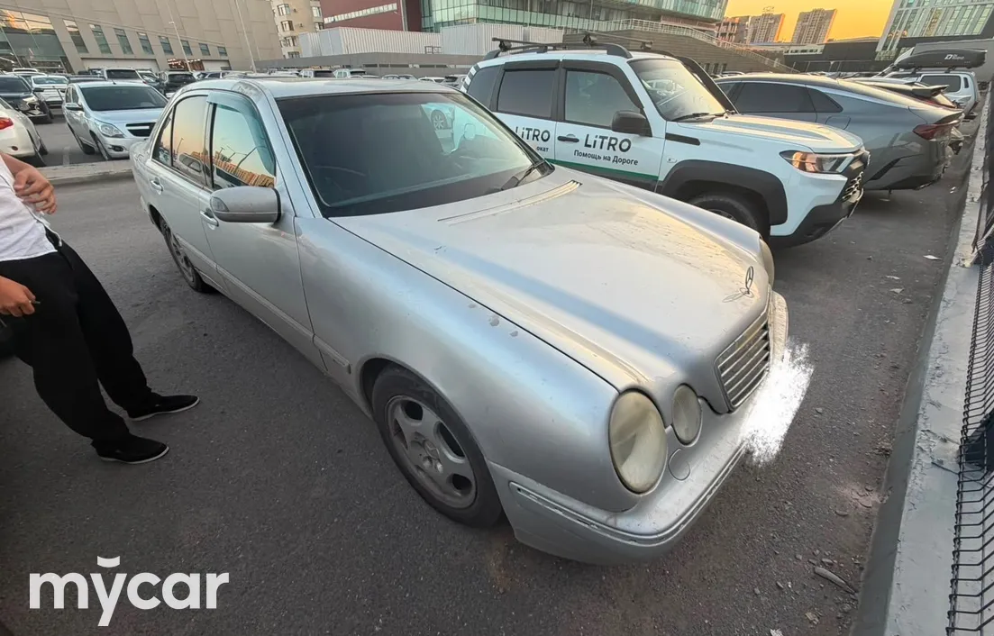Mercedes-Benz E-Класс 2000
