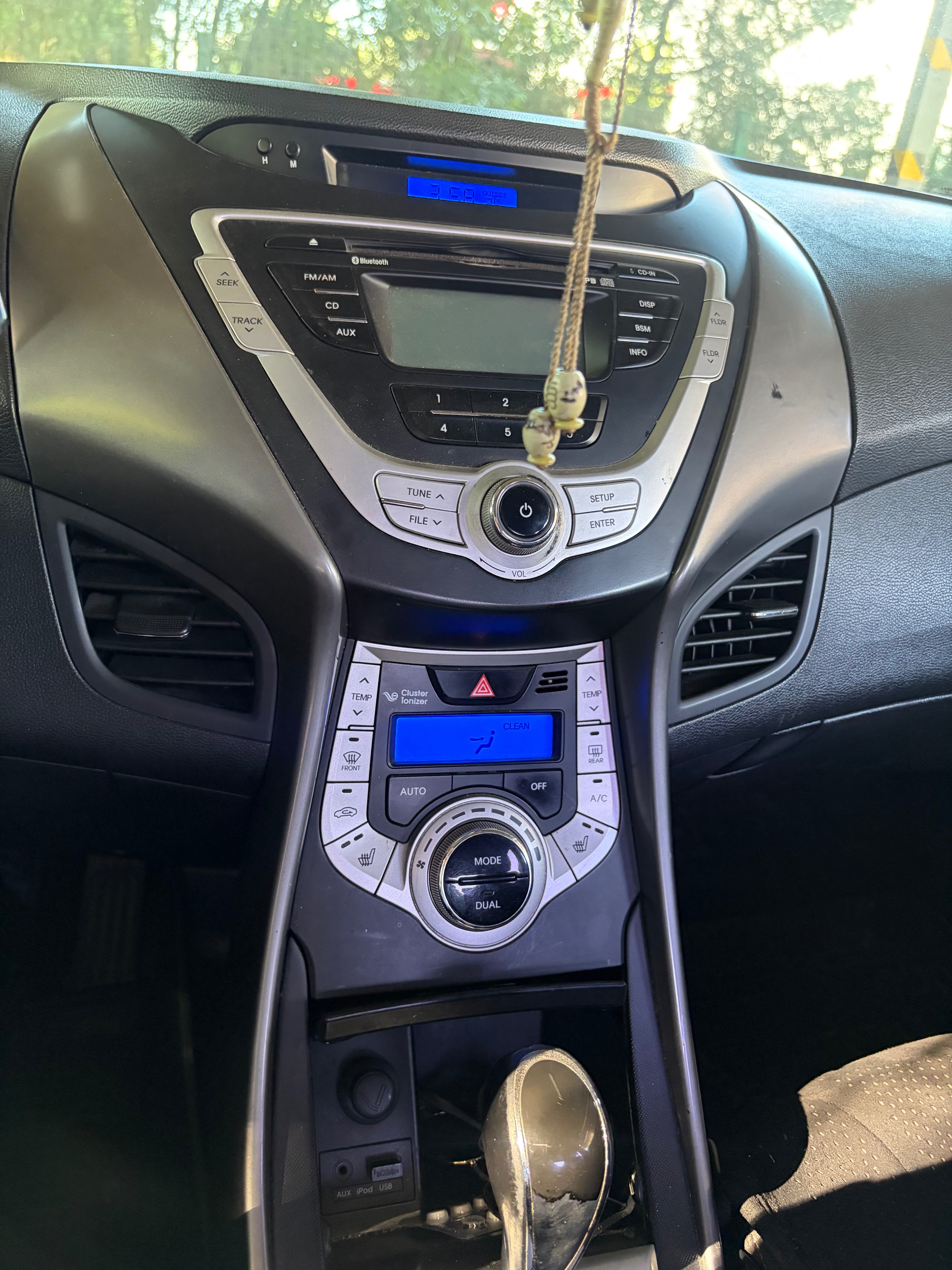 Hyundai Avante 2011