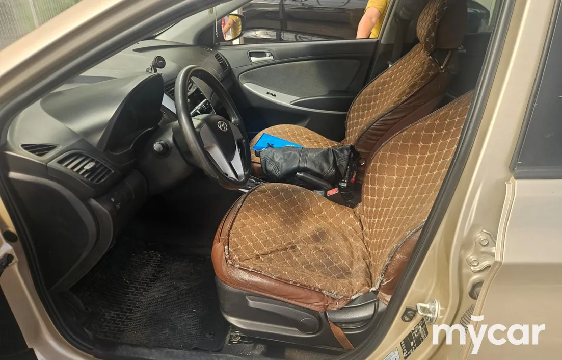 Hyundai Accent 2013