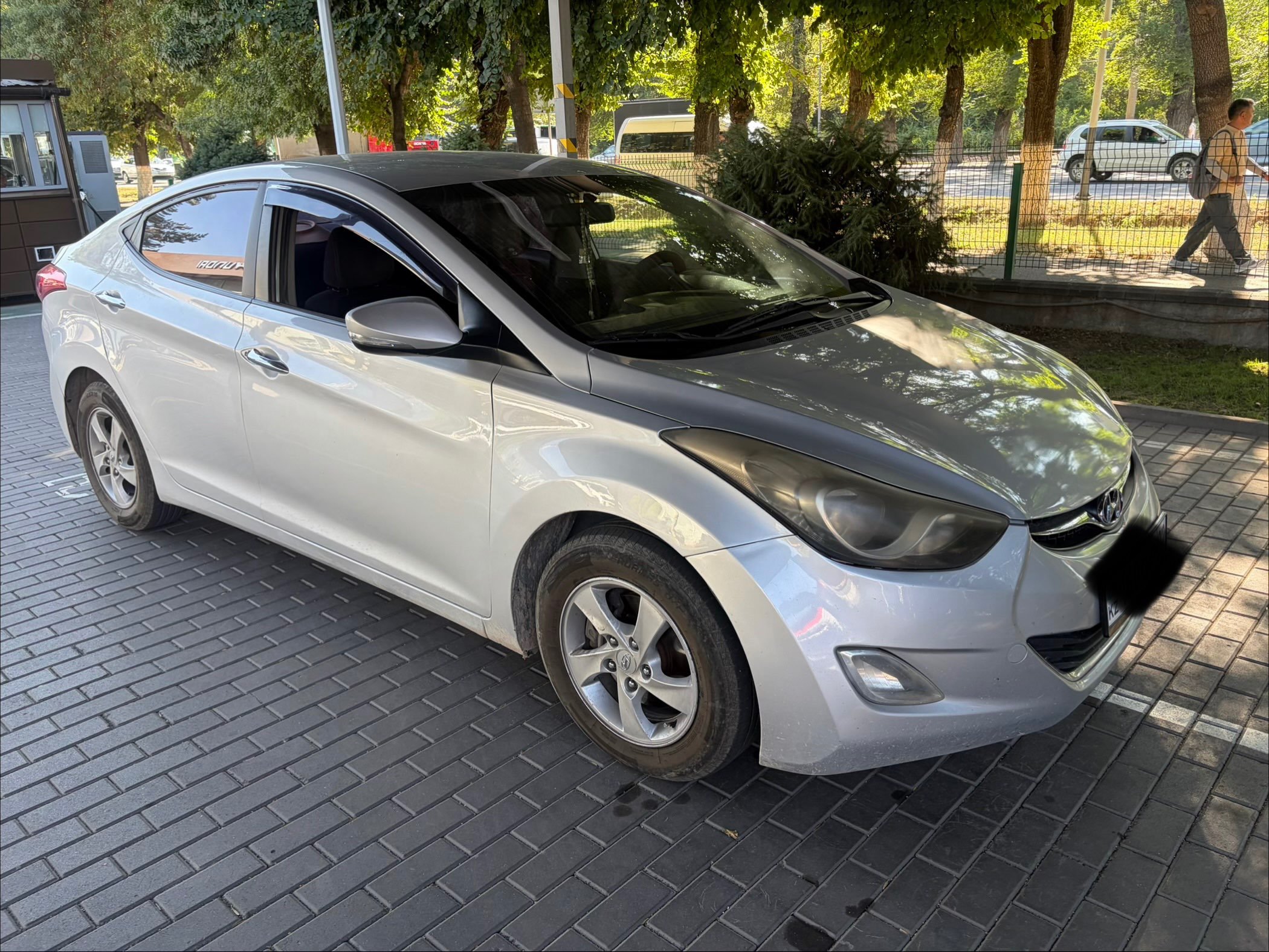 Hyundai Avante 2011