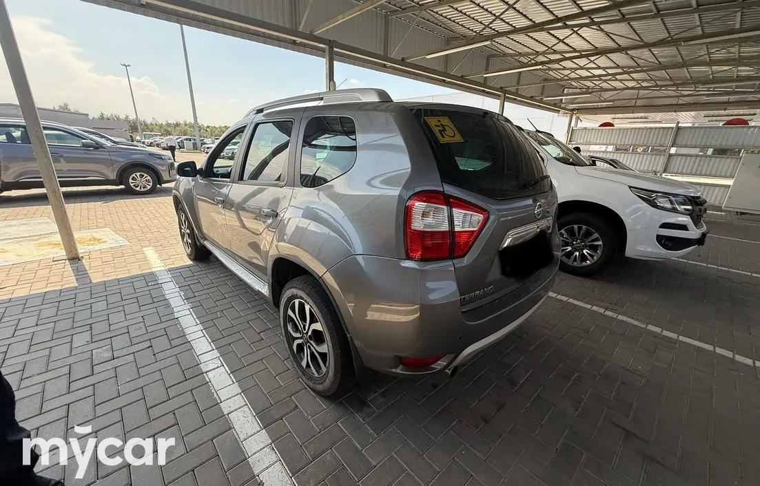 Nissan Terrano 2015