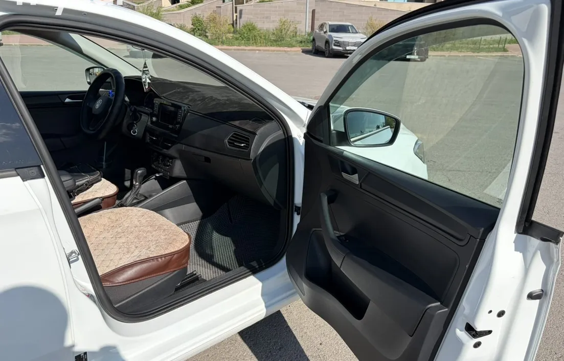 Volkswagen Polo 2021