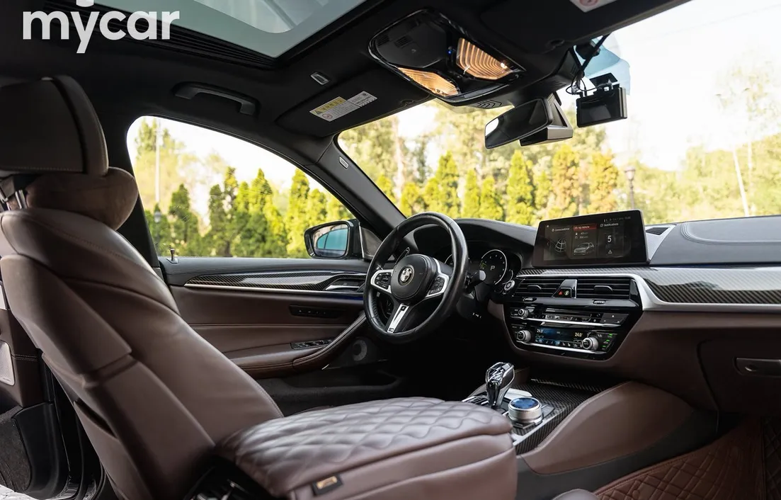 BMW 5 серия 2017