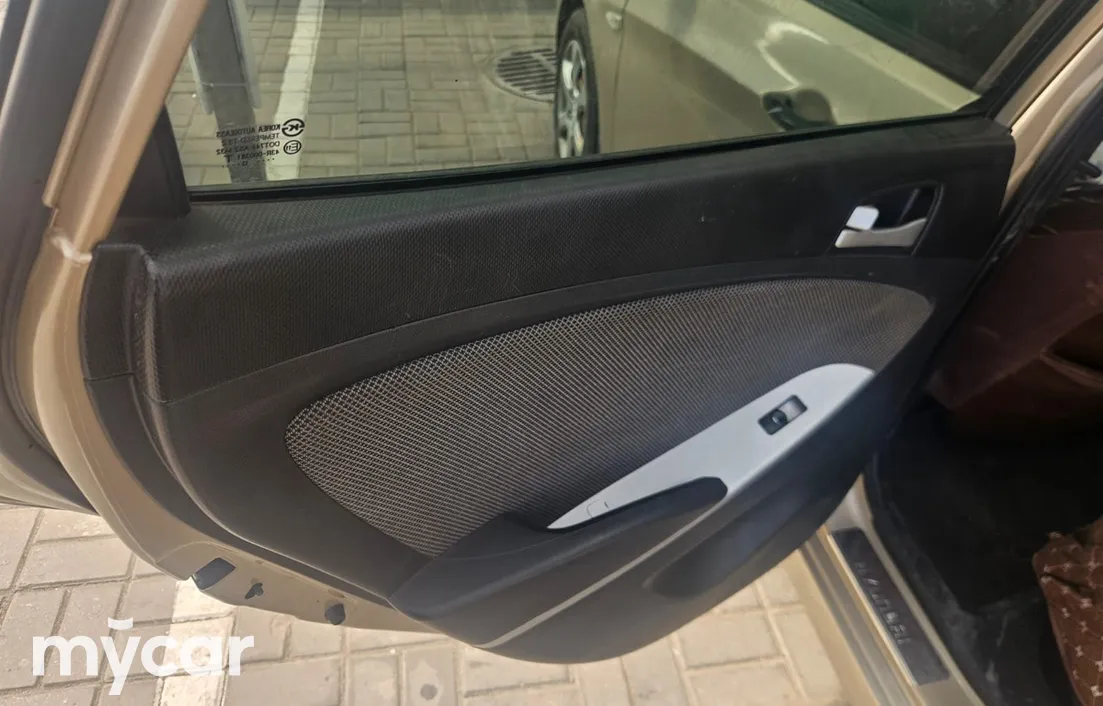 Hyundai Accent 2013