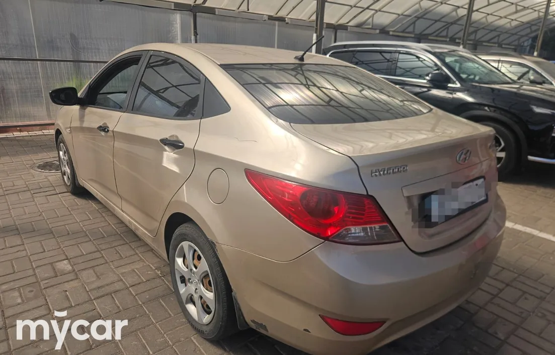 Hyundai Accent 2013