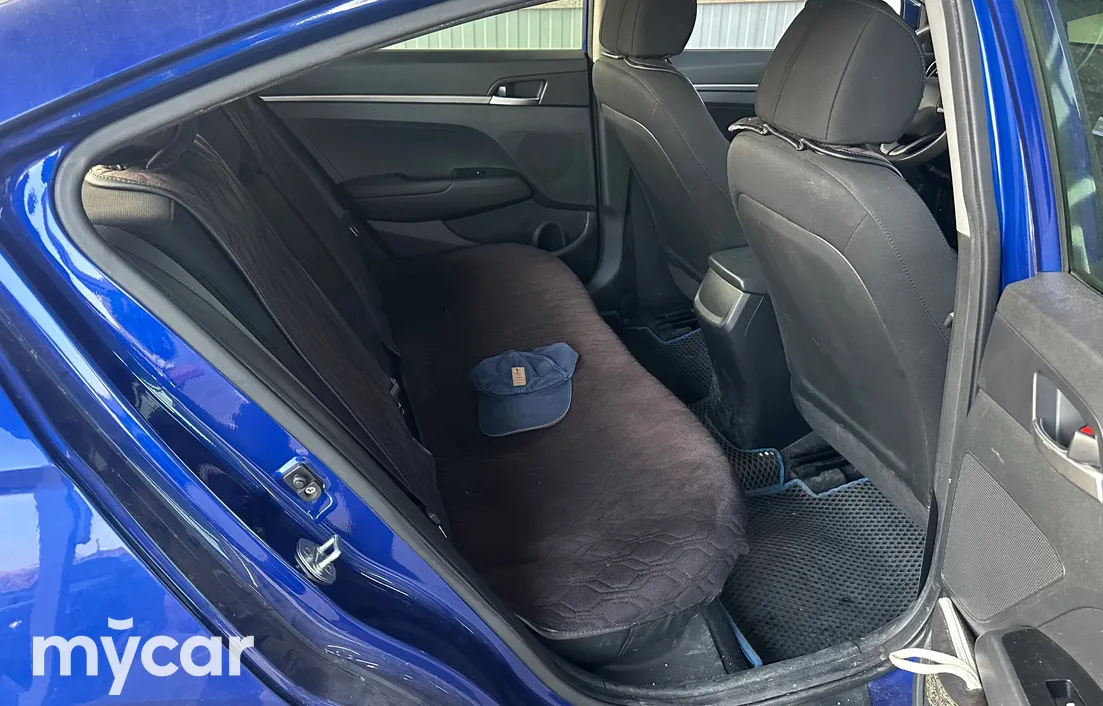 Hyundai Elantra 2020
