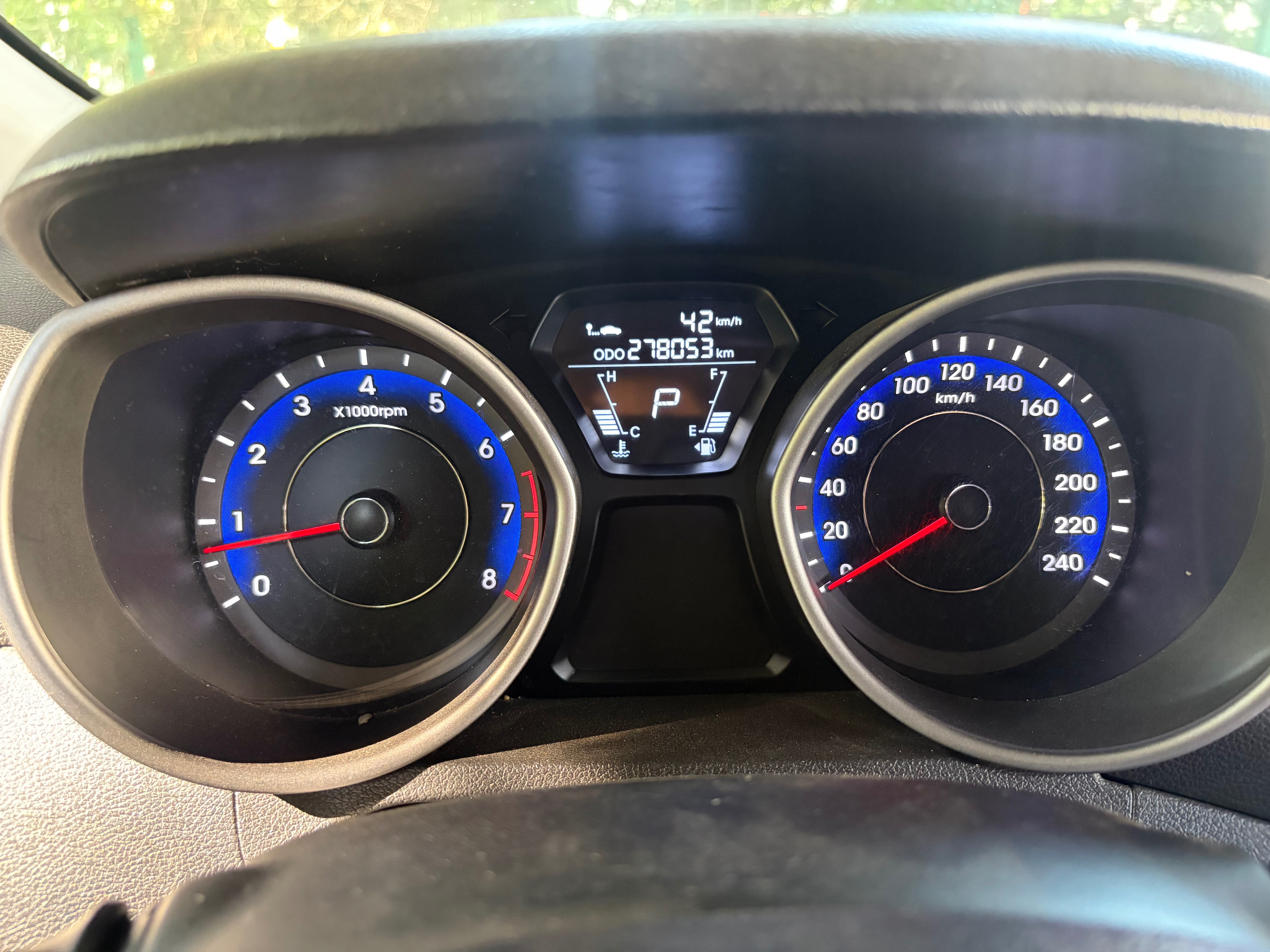 Hyundai Avante 2011