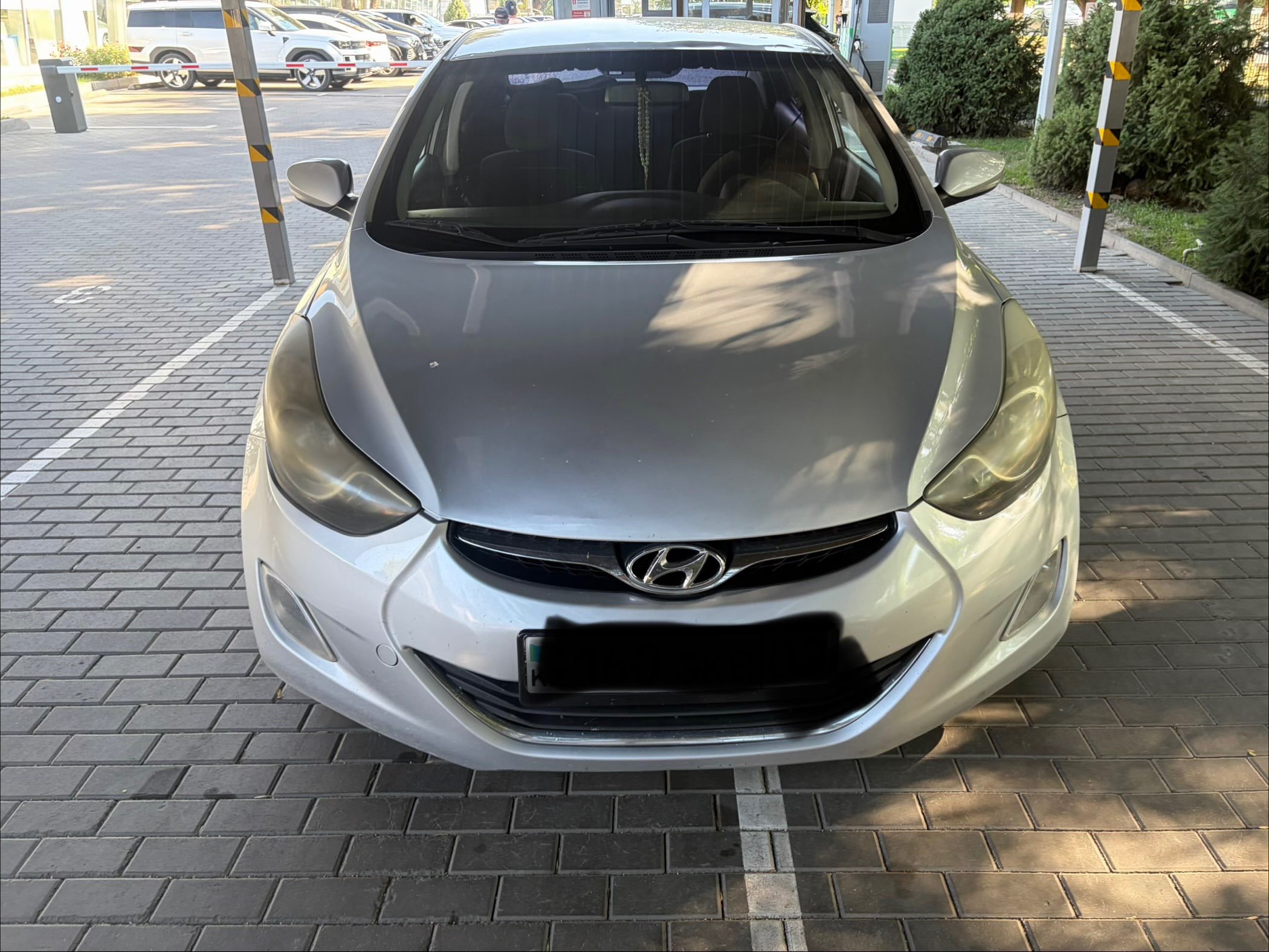 Hyundai Avante 2011