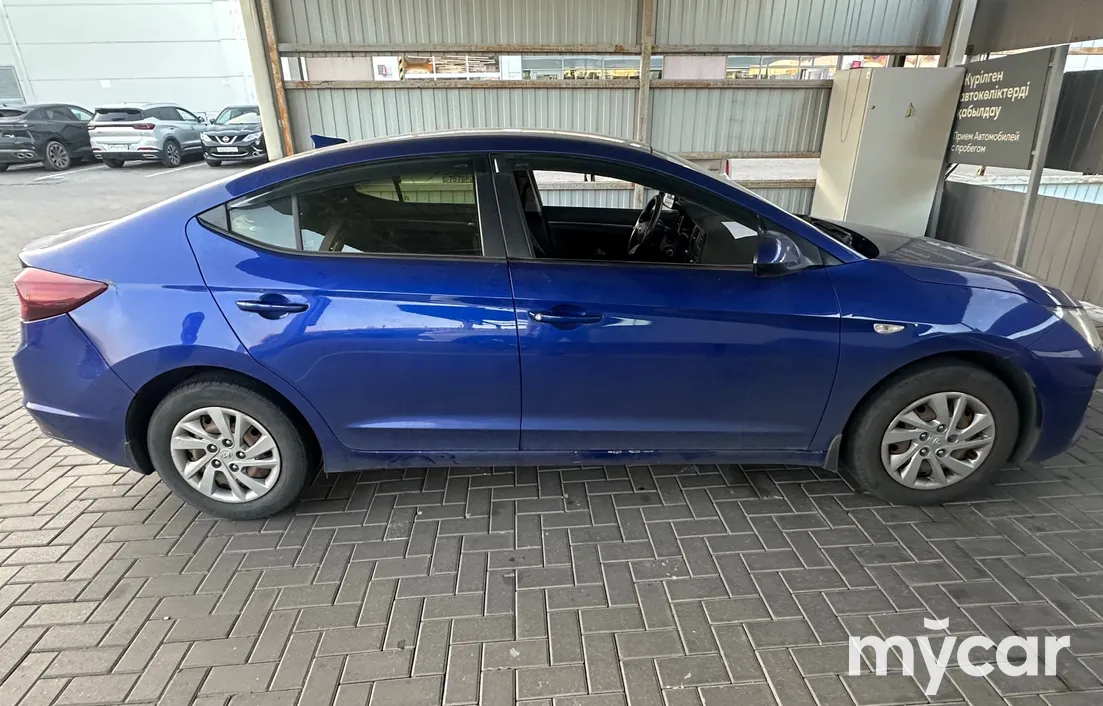 Hyundai Elantra 2020