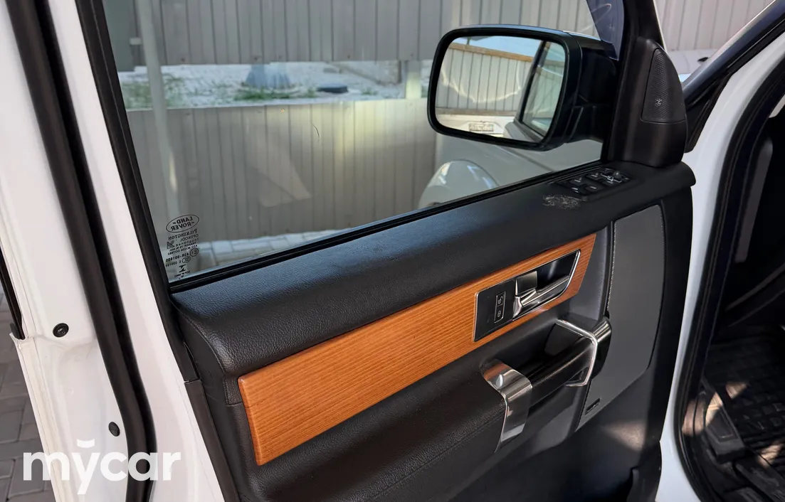 Land Rover Discovery 2013