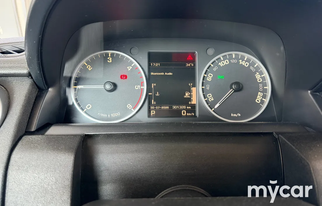 Land Rover Discovery 2013