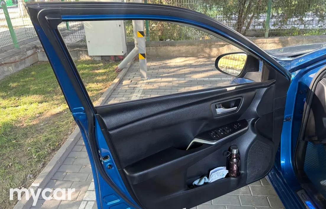 Toyota Camry 2016