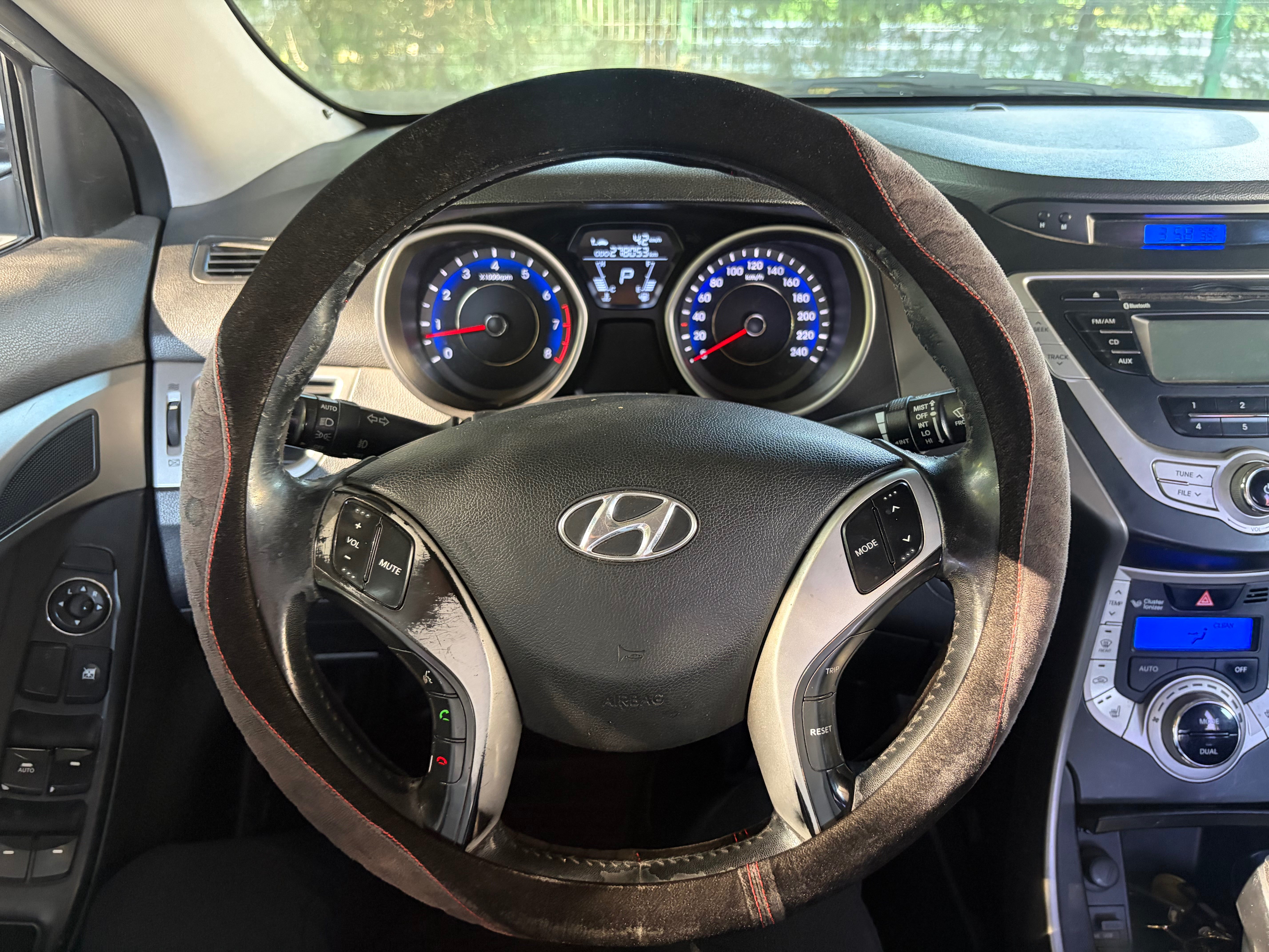 Hyundai Avante 2011