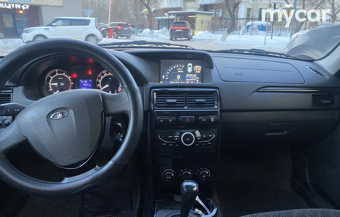 LADA Priora 2015