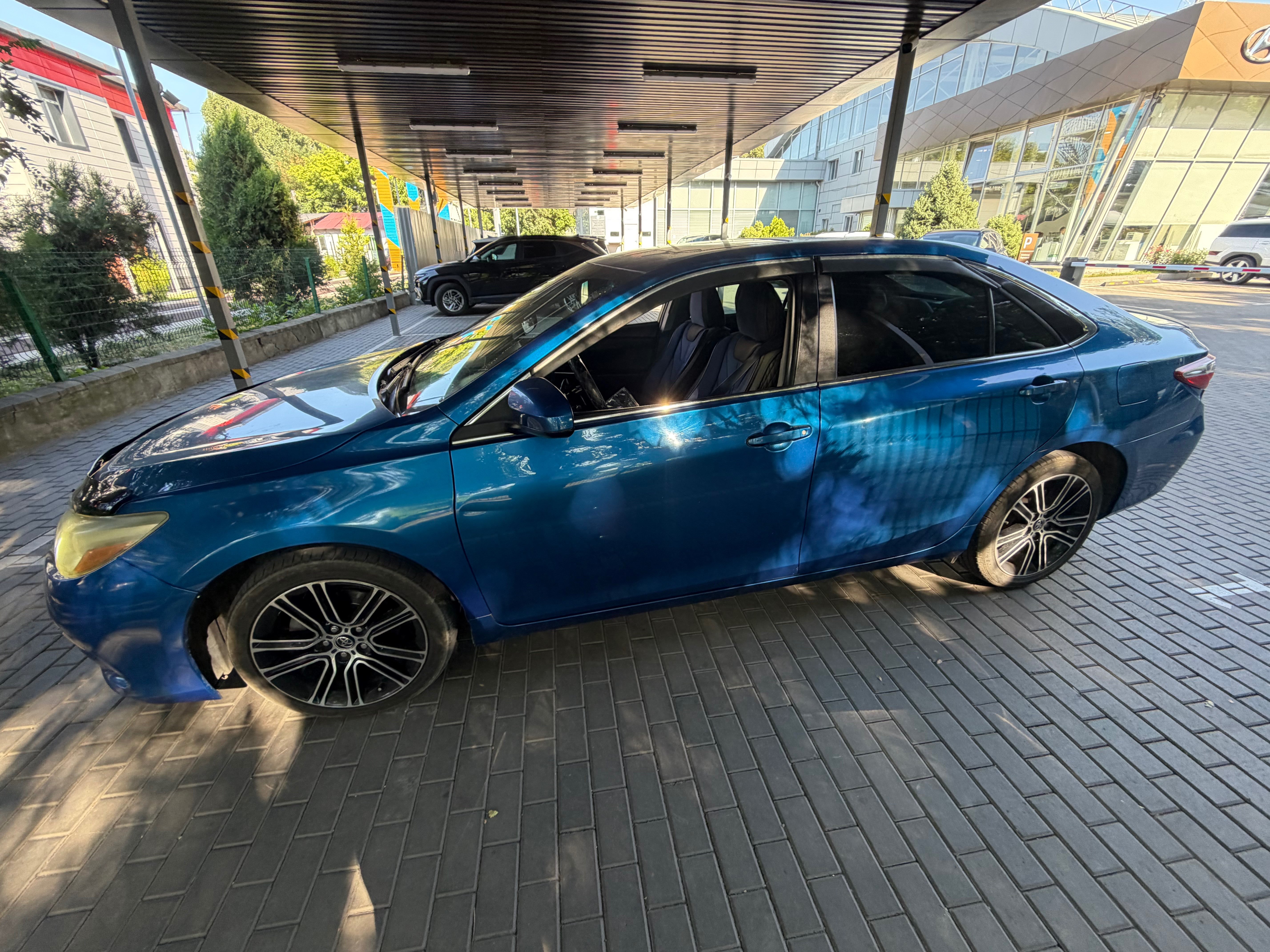 Toyota Camry 2016