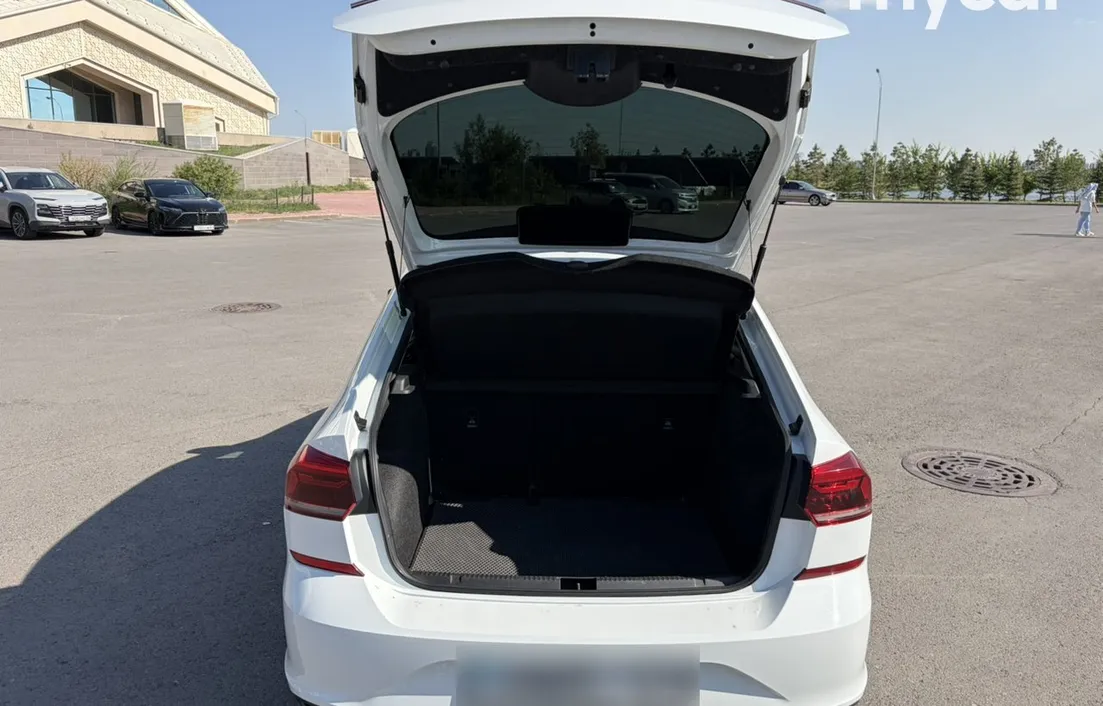Volkswagen Polo 2021