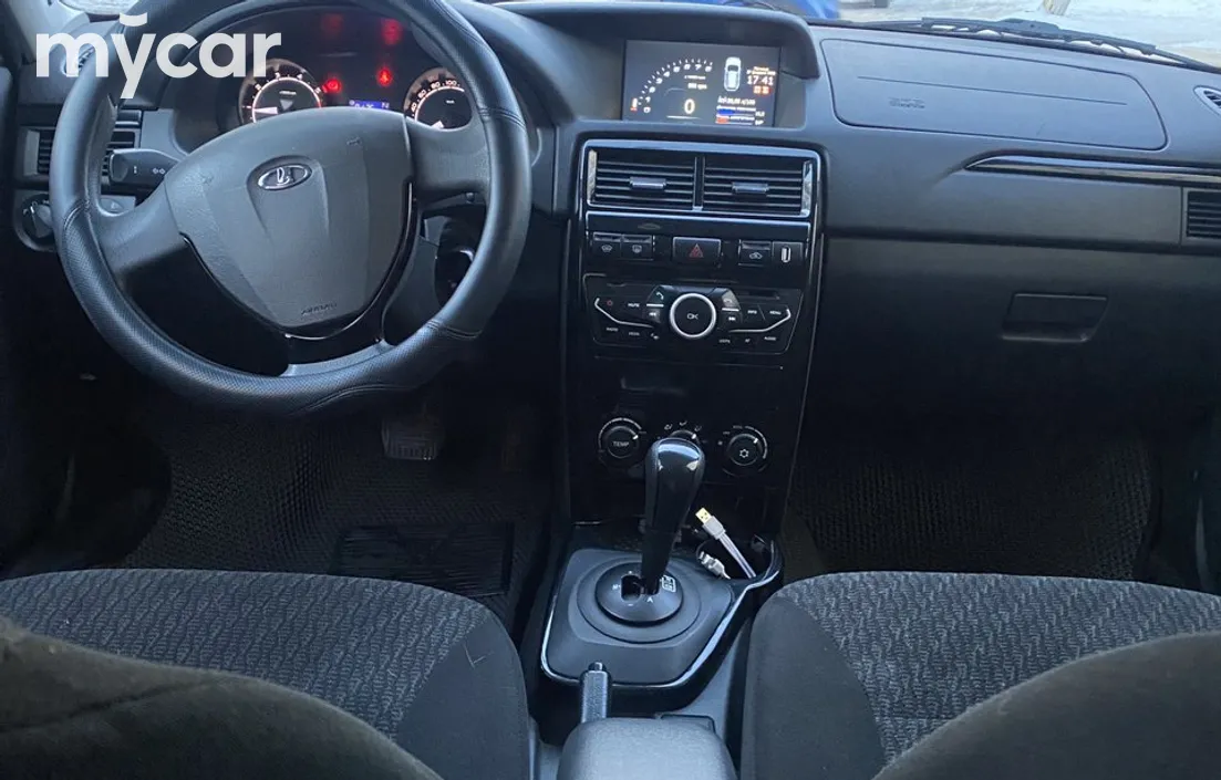 LADA Priora 2015