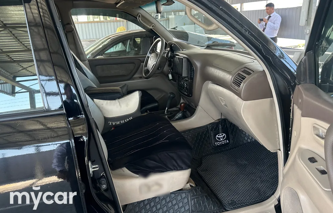 Toyota Land Cruiser 2000