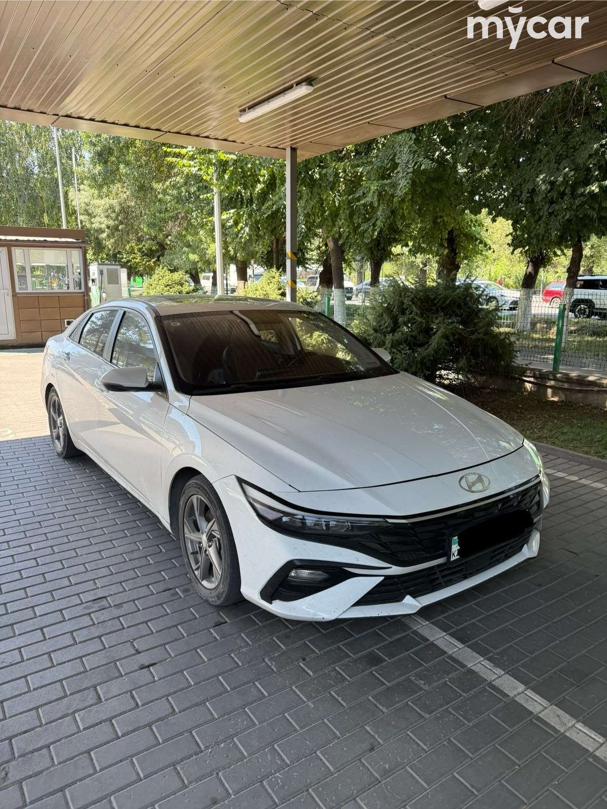 Hyundai Elantra 2024