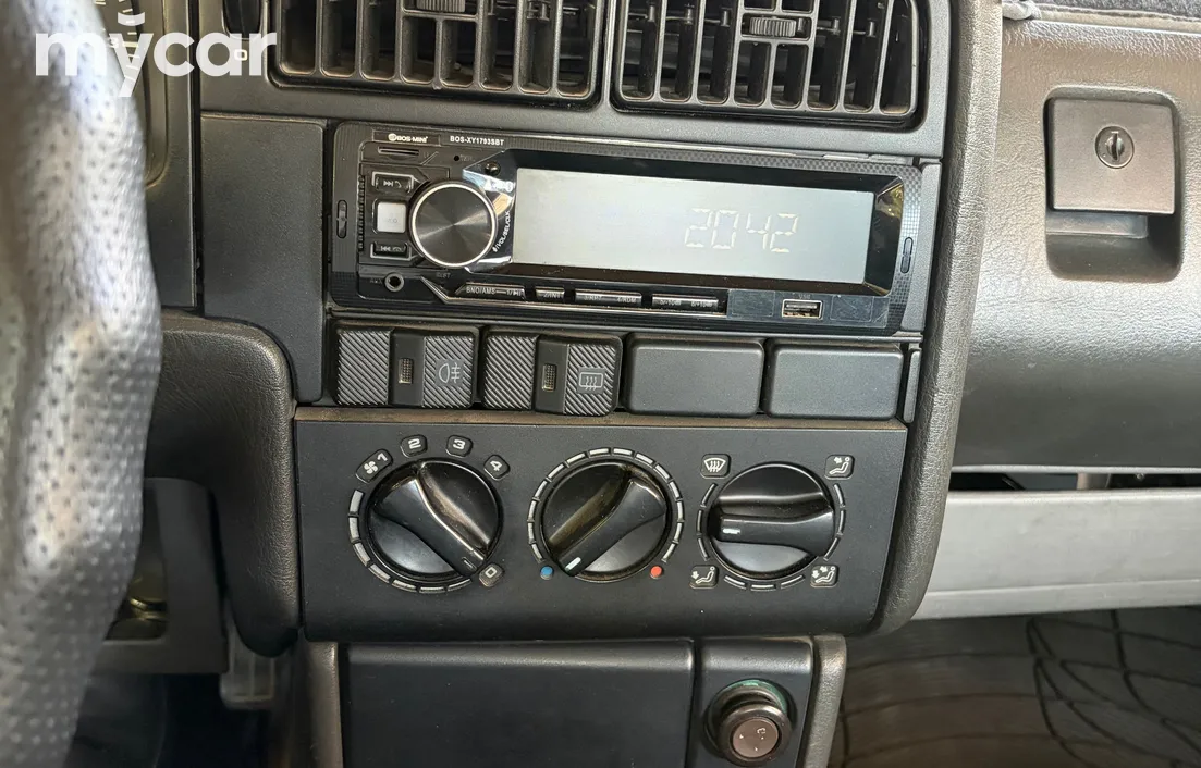 Volkswagen Passat 1993