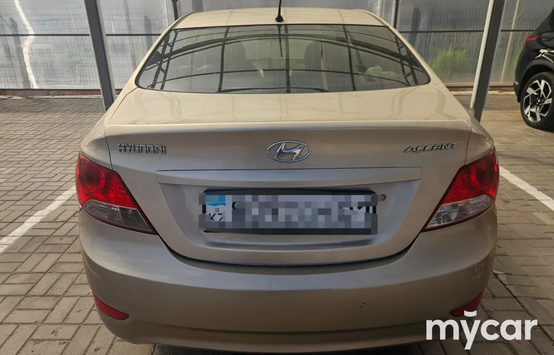 Hyundai Accent 2013
