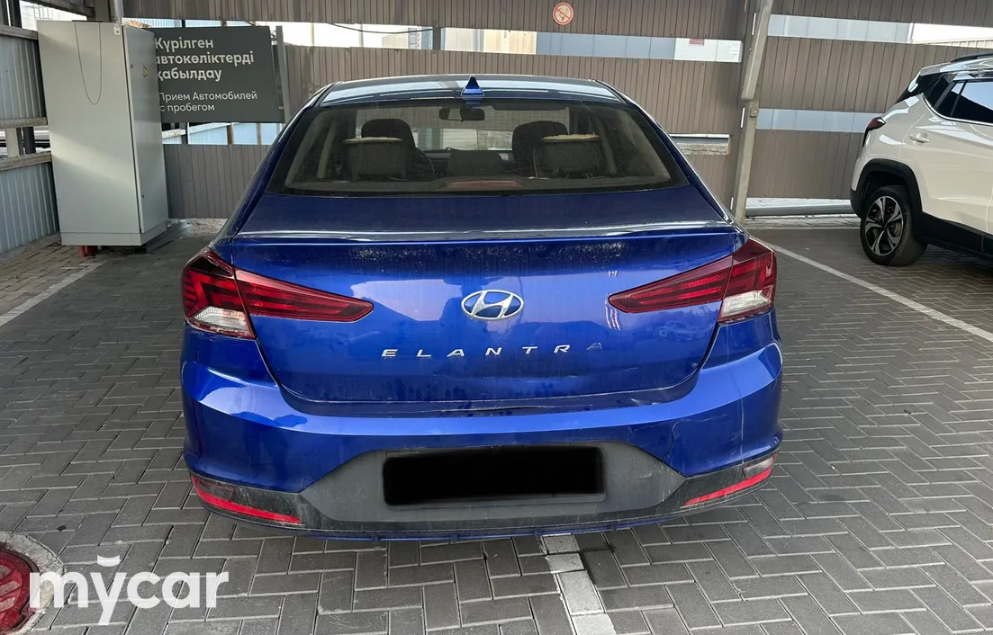 Hyundai Elantra 2020