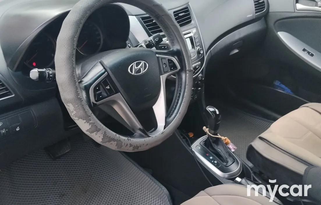 Hyundai Accent 2015