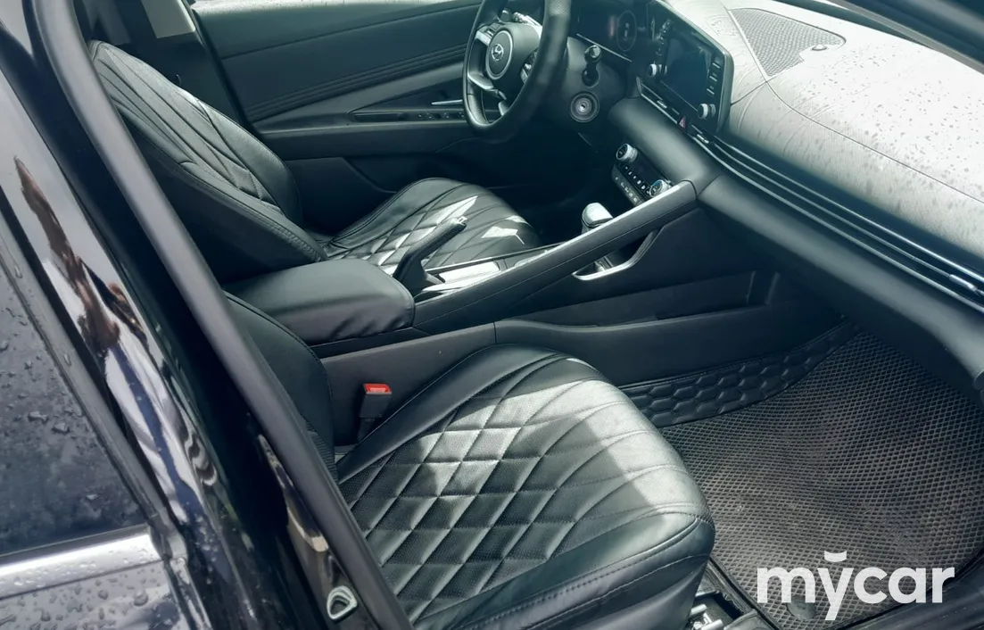 Hyundai Elantra 2023