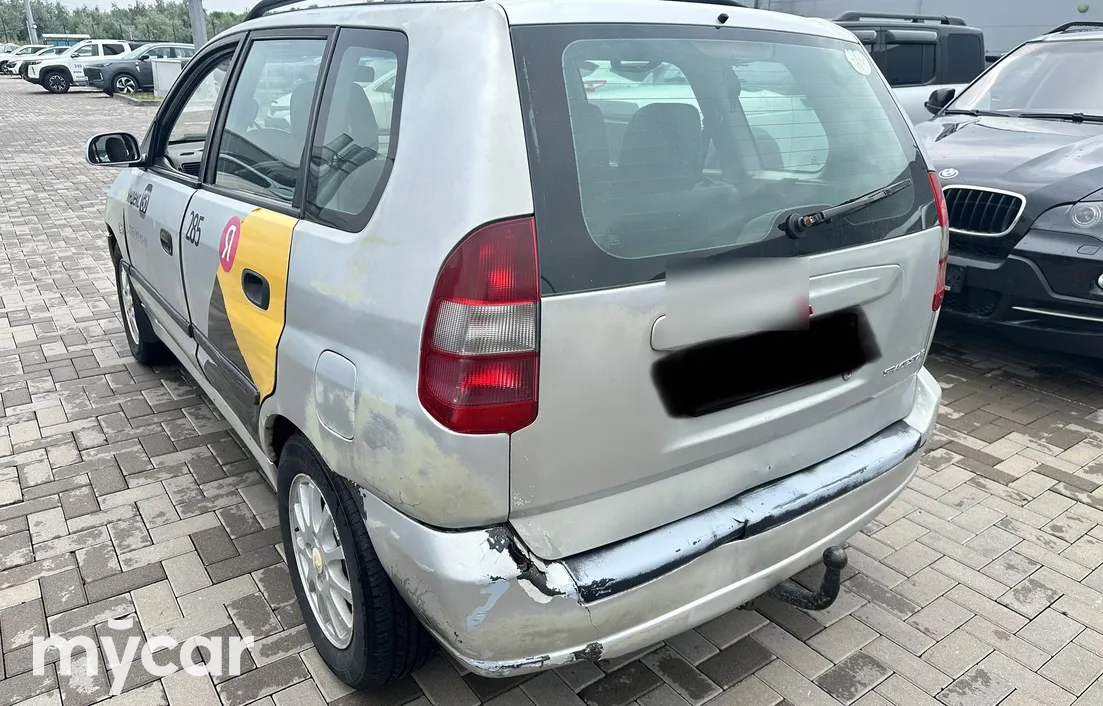 Mitsubishi Space Star 2002