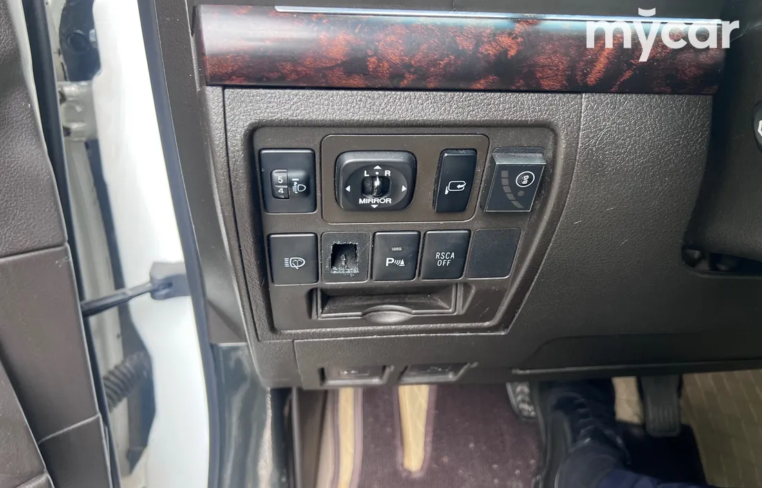Toyota Land Cruiser 2010