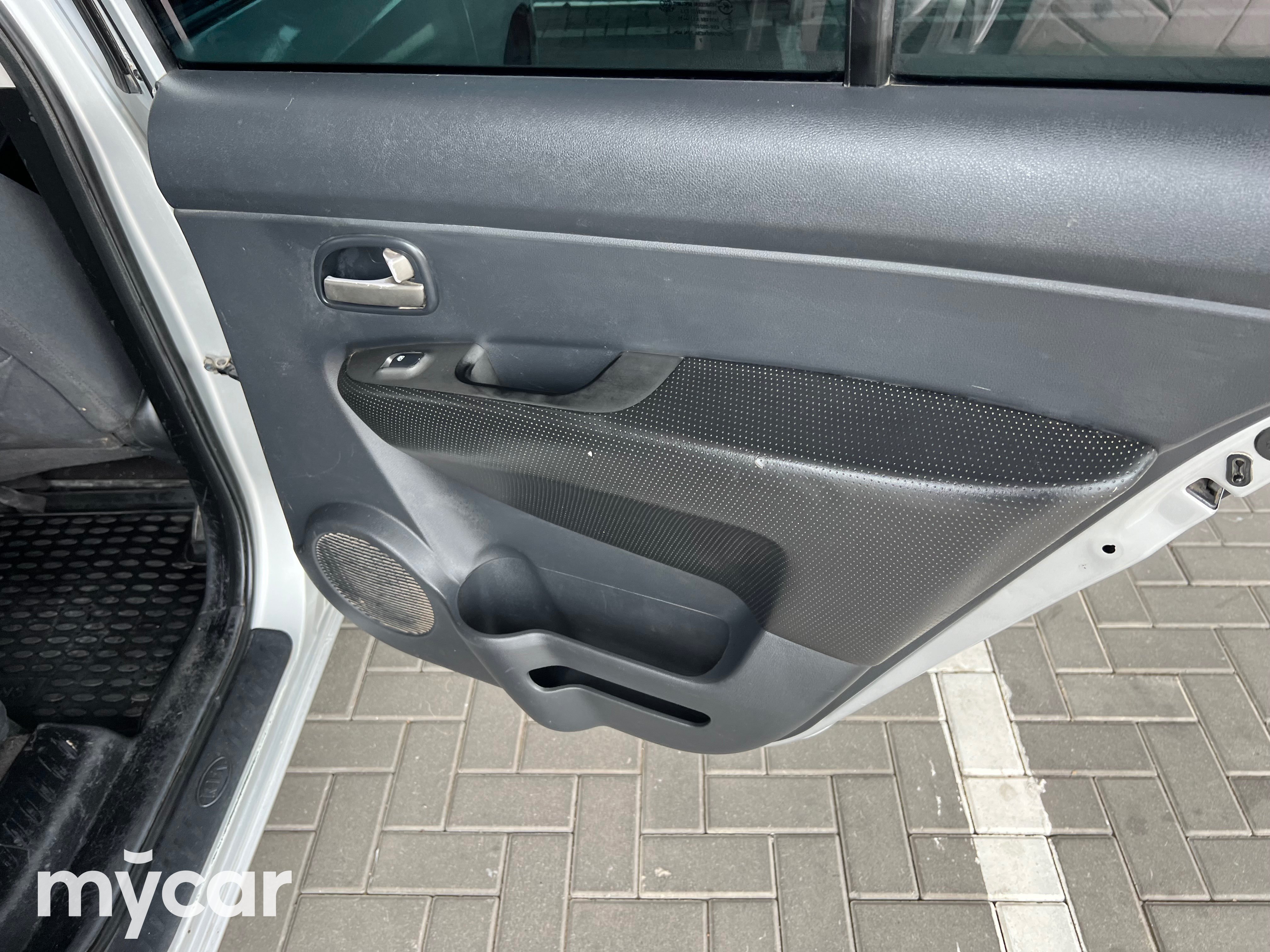 Kia Carens 2007