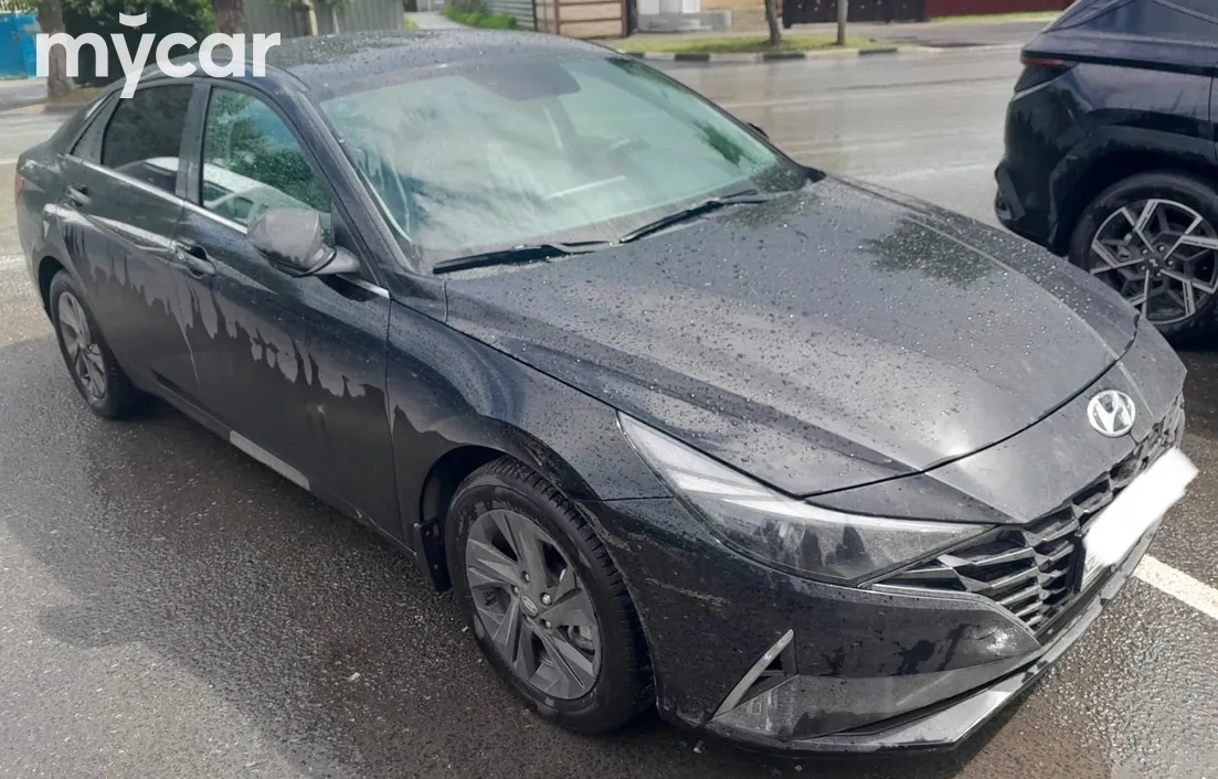 Hyundai Elantra 2023