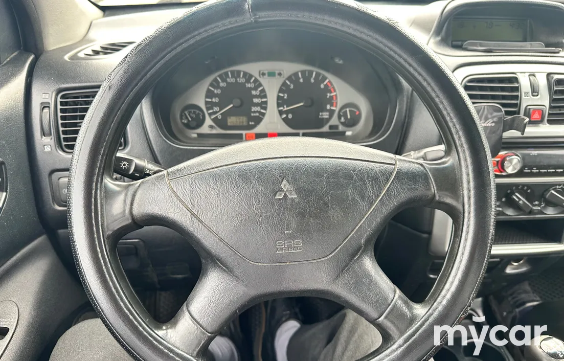 Mitsubishi Space Star 2002