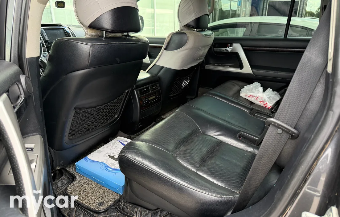 Toyota Land Cruiser 2014