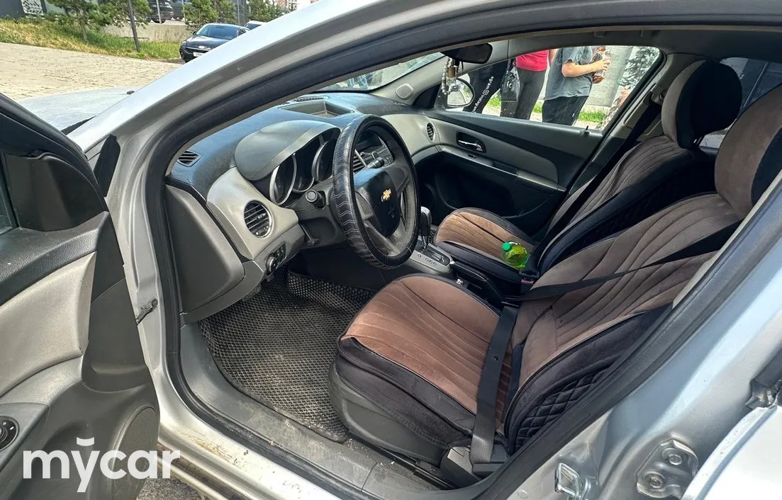 Chevrolet Cruze 2010