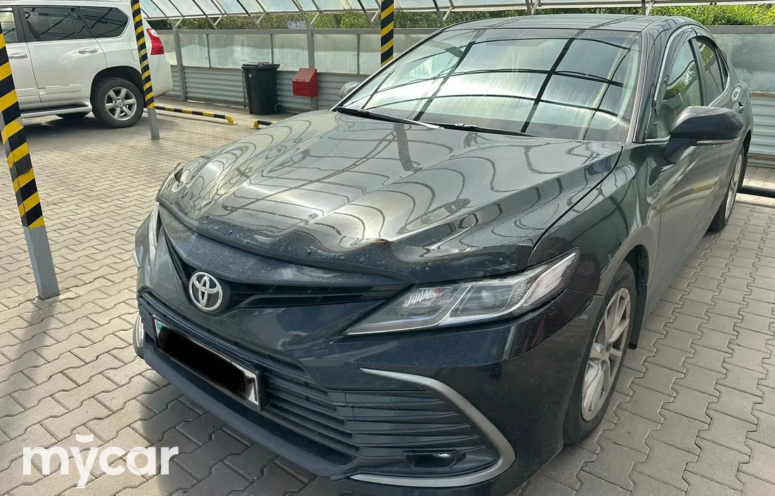 Toyota Camry 2021