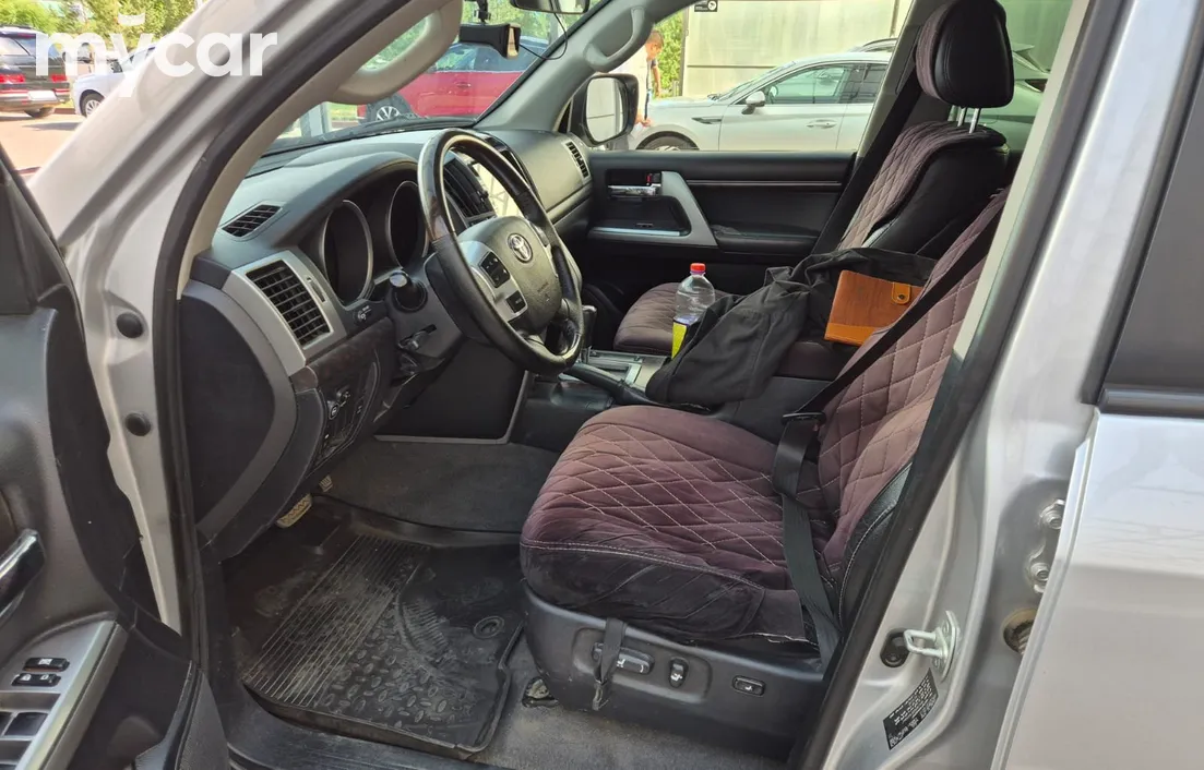 Toyota Land Cruiser 2014