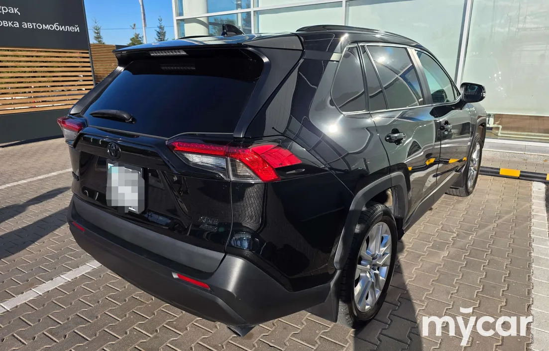 Toyota RAV4 2021