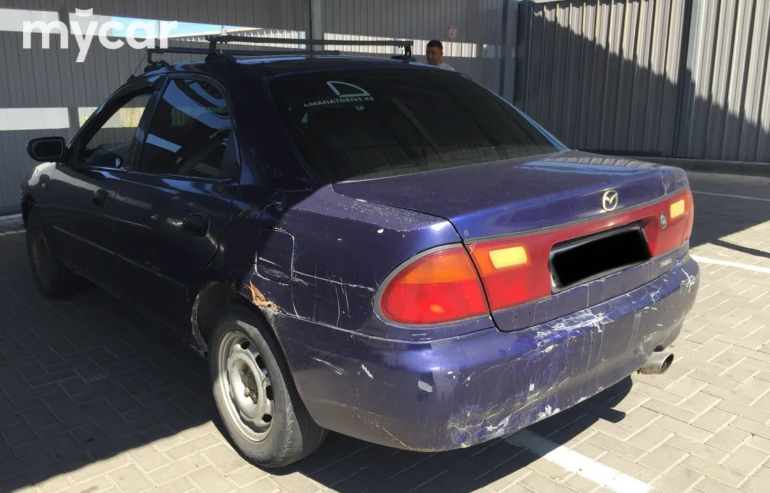 Mazda 323 1995