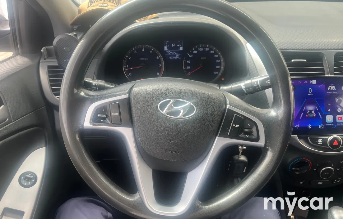 Hyundai Accent 2014