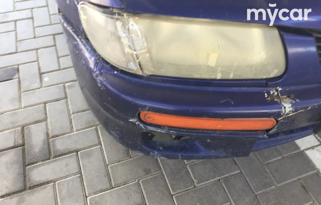 Mazda 323 1995