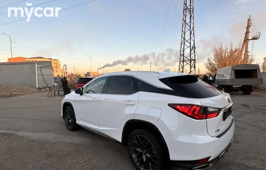 Lexus RX 2021
