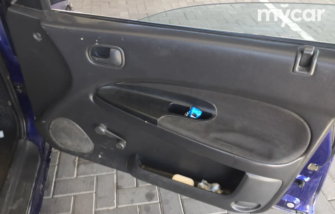 Mazda 323 1995