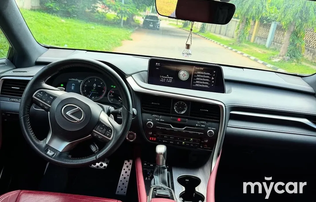 Lexus RX 2021